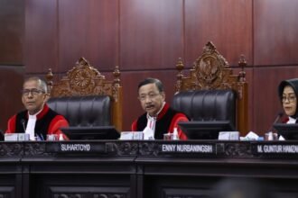 Dituduh Tunduk Tekanan Publik Soal Ijazah Gibran, 9 Hakim MK Dilaporkan ke Majelis Kehormatan