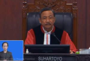 Tok! MK Tolak Gugatan Pemohon Soal Ijazah, Status Gibran Tetap Sah