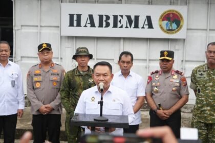 Menko Polkam Ingatkan TNI-Polri, Jaga Keamanan Papua dengan Pendekatan Hati