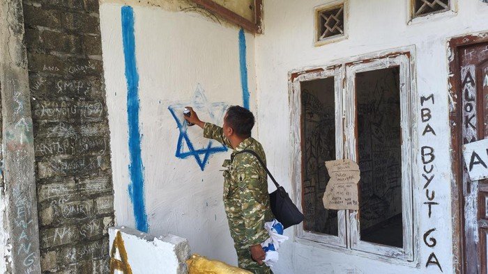 Geger Gambar Bendera Israel di Lamongan, Ternyata Hasil Coretan ODGJ Sebatang Kara