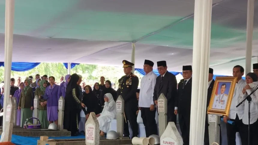 SBY Hadiri Pemakaman Mantan Panglima TNI Widodo AS di TMP Kalibata