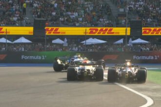 Tabrakan Saat FP2 GP Meksiko, Max Verstappen dan Liam Lawson Diganjar Penalti Turun Satu Grid