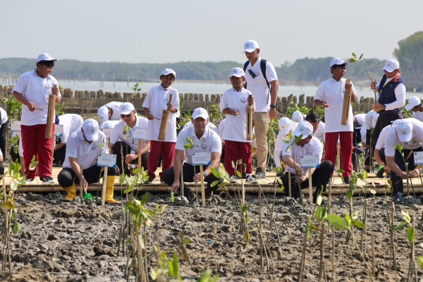 Bukan Sekadar Tanggul Beton, Resep AHY dan BOPPJ Bentengi Pantura dari Ancaman Tenggelam