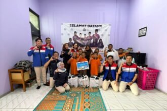 PGN Salurkan Paket Seragam Sekolah Program SESAMA untuk Anak Prasejahtera di Cilegon