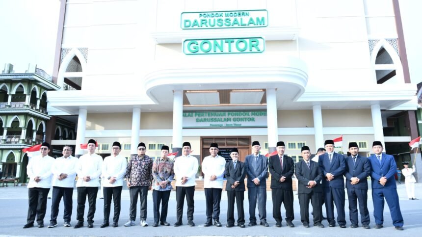 Komitmen Dorong SDM Pesantren, Presiden Prabowo Salurkan Bantuan Khusus untuk Ponpes Gontor