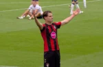 Chelsea dikabarkan menyiapkan langkah untuk merekrut Alex Scott dari Bournemouth dengan nilai transfer yang berpotensi mencapai Rp2,37 triliun.