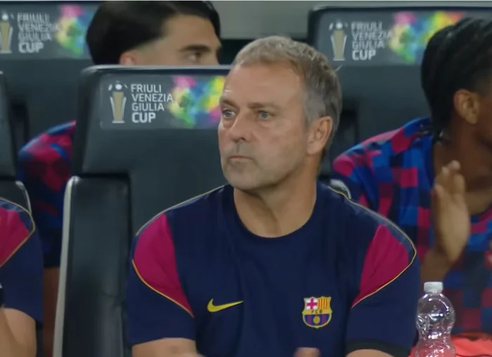 Hansi Flick meminta Barcelona fokus menghadapi Real Betis di La Liga 2026/2027 sebelum melawan PSG di Liga Champions dan Real Madrid dalam El Clasico.