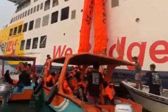 Seluruh Penumpang KMP Batumandi Berhasil Dievakuasi, Tim Gabungan Fokus Padamkan Titik Api