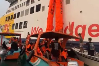 Seluruh Penumpang KMP Batumandi Berhasil Dievakuasi, Tim Gabungan Fokus Padamkan Titik Api