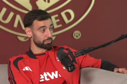 Bruno Fernandes dikabarkan masuk dalam evaluasi transfer Manchester United setelah komentarnya soal taktik Michael Carrick menjadi sorotan.