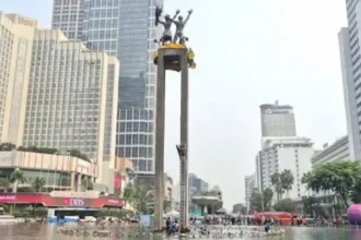 Respon Aksi Greenpeace di Bundaran HI, Pemerintah Beri Stimulus Rp26,34 Triliun dan Perketat Sanksi Karhutla