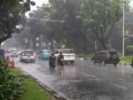 Fenomena Atmospheric River: Benarkah 'Sungai Uap Air' Melayang Jadi Pemicu Hujan Deras di Pulau Jawa?