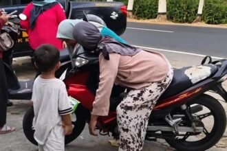 Seorang Ibu di Ponorogo Meninggal Saat Bawa Motor untuk Berobat, Tinggalkan 4 Anak