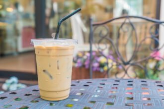 Sering Tak Disadari, Ini Bahaya Minum Es Kopi Susu Gula Aren Setiap Hari