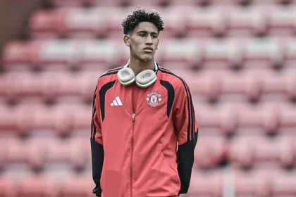 Bayern Munich belum mengajukan tawaran untuk JJ Gabriel meski kembali menggelar pembicaraan dengan perwakilannya, sementara Real Madrid dan Barcelona disebut memimpin persaingan transfer.