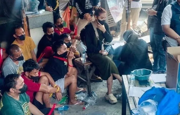 Ratusan Personel Gabungan Gerebek Kampung Narkoba Jalan Kunti Surabaya, Belasan Orang Diringkus