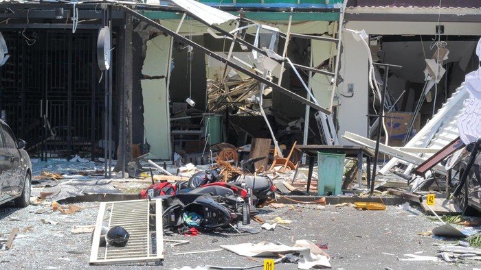 Penampakan Puluhan Bangunan di San Antonio Surabaya Hancur Akibat Ledakan