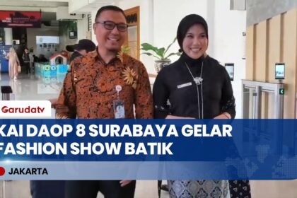 Peringati Hari Batik Nasional, KAI Daop 8 Gelar Fashion Show & Ajak Penumpang Membatik