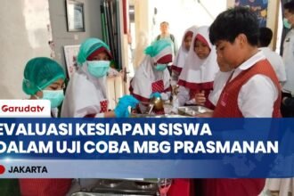 SPPG Evaluasi Kesiapan Siswa dalam Uji Coba MBG Prasmanan di SMP Kemala Bhayangkari 3