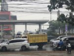 Bahagianya Warga Palembang Menyambut Hujan Setelah Dua Bulan Terbekap Asap Karhutla