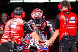 Pecahkan Rekor Lap Mandalika, Aprilia Sapu Bersih Top 3, Bagnaia Akhirnya Lolos Q2