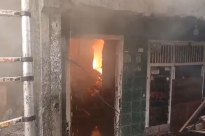 150 Rumah Hangus Terbakar di Penjaringan, Nenek dan Cucu Tewas, Petugas Damkar Tertimpa Balok