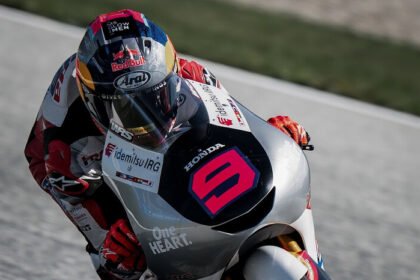 Veda Ega Pratama finis ke-11 pada Moto3 Jepang 2026 setelah memulai balapan dari posisi ke-18, sementara David Almansa keluar sebagai pemenang.