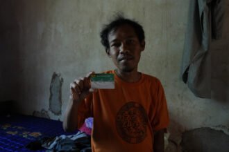 Kisah Deris Susanto memperlihatkan manfaat BPJS PBI dalam membantu masyarakat kurang mampu mendapatkan pengobatan gagal ginjal dan layanan cuci darah tanpa biaya.