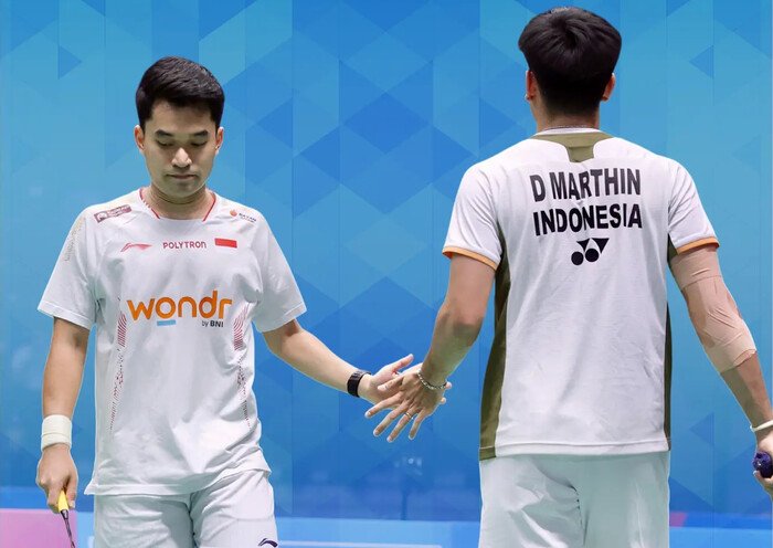 Leo Rolly Carnando/Daniel Marthin saat berlaga di French Open 2026 sebelum mundur dari Hylo Open 2026 akibat cedera lutut kiri Daniel.