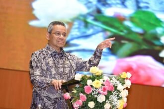 Pemerintah menargetkan ekonomi Indonesia tumbuh 6 persen pada 2027 melalui APBN yang berfokus pada investasi, produksi, ekspor, hilirisasi, dan penciptaan lapangan kerja formal.