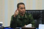 Dua pimpinan TPNPB-OPM tewas dalam kontak senjata di Aifat, Maybrat, sementara aparat mengejar Manfret Fatem dan anggota kelompok yang melarikan diri.