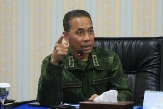 Dua pimpinan TPNPB-OPM tewas dalam kontak senjata di Aifat, Maybrat, sementara aparat mengejar Manfret Fatem dan anggota kelompok yang melarikan diri.