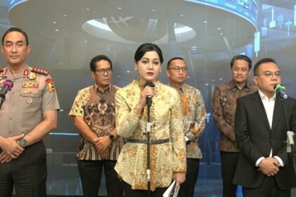 OJK menjatuhkan denda Rp2,1 triliun kepada DSSA, BREN, dan CUAN setelah menemukan dugaan manipulasi perdagangan saham dan penyimpangan penawaran umum.