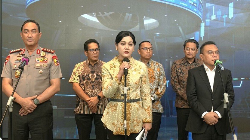 OJK menjatuhkan denda Rp2,1 triliun kepada DSSA, BREN, dan CUAN setelah menemukan dugaan manipulasi perdagangan saham dan penyimpangan penawaran umum.