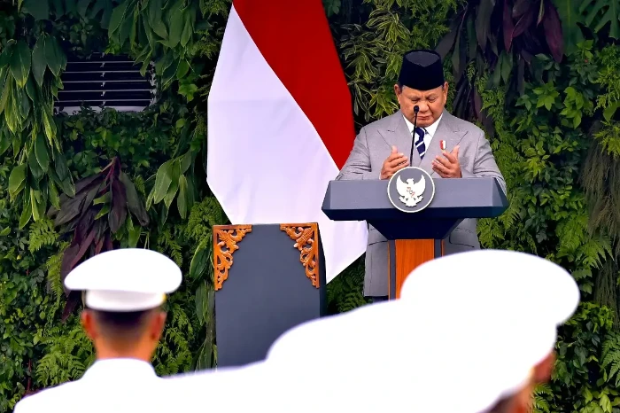 Presiden Prabowo Subianto genap berusia 75 tahun pada 17 Oktober 2026. Mensesneg Prasetyo Hadi menyampaikan terima kasih atas perhatian masyarakat dan mengajak seluruh elemen bangsa memperkuat persatuan demi Indonesia yang lebih maju dan sejahtera.