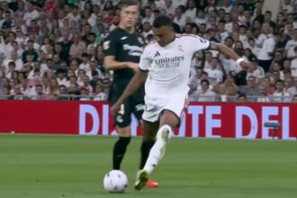 Kylian Mbappe kembali ke Real Madrid setelah cedera bersama Prancis, sementara unggahan misteriusnya memicu spekulasi terkait komentar Jose Mourinho.