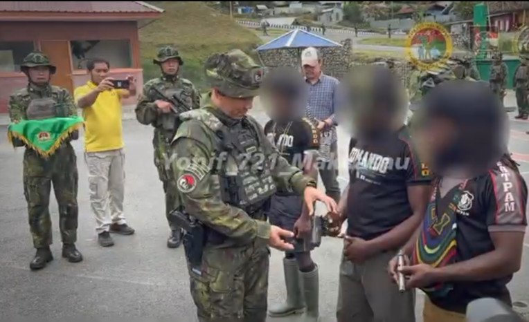 Kontak tembak TNI dan OPM di Sungai Frambu, Maybrat, Papua Barat Daya, menyebabkan tiga anggota kelompok bersenjata dilaporkan terkena tembakan, sementara dua orang masih dalam pencarian.