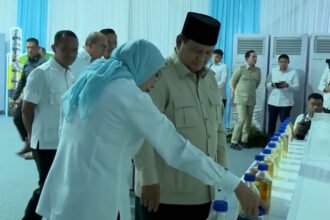 Penerapan biodiesel B50 berbasis minyak sawit menjadi langkah Indonesia mengurangi ketergantungan impor solar dan memperkuat kemandirian energi nasional.