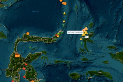 Gunung Ibu di Halmahera Barat erupsi pada 11 Oktober 2026 dengan kolom abu setinggi 800 meter. Status masih Waspada, warga diminta menjauhi kawah aktif dan mewaspadai hujan abu.