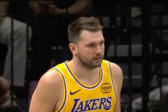 Austin Reaves mengungkap bagaimana persahabatannya dengan Luka Doncic tumbuh secara alami setelah sang bintang Slovenia bergabung dengan Los Angeles Lakers.