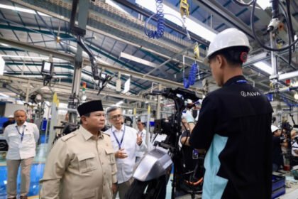 Presiden Prabowo meminta perjanjian dagang internasional memberikan manfaat nyata bagi rakyat melalui kemudahan ekspor, pembiayaan terjangkau, promosi global, hilirisasi, dan penguatan UMKM.