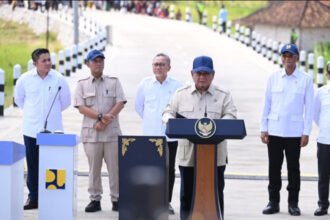 Presiden Prabowo Subianto meminta prosedur ekspor dan persetujuan teknis disederhanakan, disertai akses pembiayaan, asuransi terjangkau, serta promosi produk Indonesia di pasar global.
