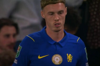 Cole Palmer meminta maaf setelah kartu merah saat Chelsea kalah 0-2 dari Tottenham, sementara Xabi Alonso mengungkap hasil pembicaraan mereka.