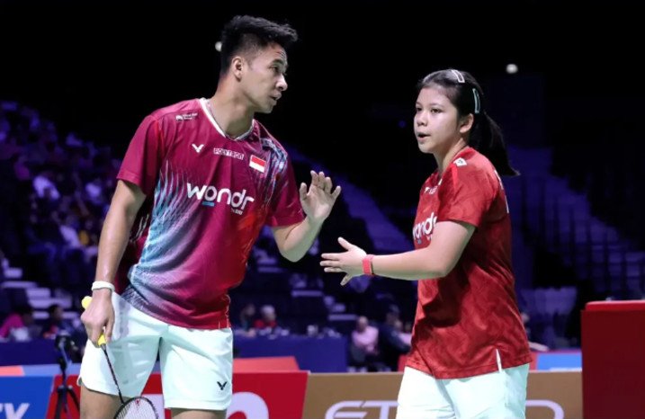 Amri Syahnawi dan Nita Violina Marwah bersiap menghadapi rekan senegara Dejan Ferdinansyah/Felisha Pasaribu pada babak 16 besar Hylo Open 2026 di Jerman.