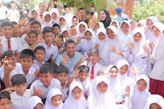Sudaryono mengubah skema insentif dapur MBG menjadi Rp2.000 per porsi, dengan penghematan anggaran negara diproyeksikan hampir Rp3 triliun hingga akhir 2026.