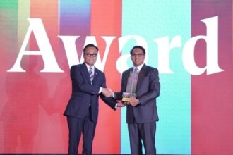 Bank Mandiri meraih dua penghargaan Danantara CX100 2026 berkat kualitas layanan dan pengalaman nasabah.