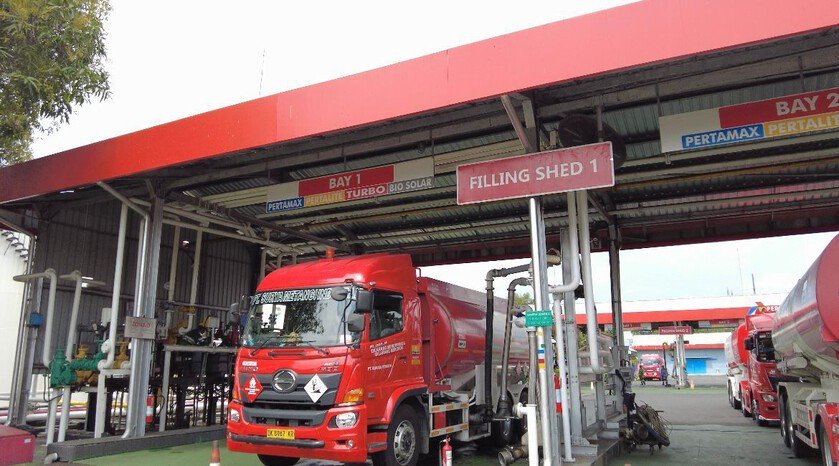 Pertamina Patra Niaga memperkuat pasokan dan distribusi BBM di Bali dengan tambahan 57,9 juta liter, penambahan SPBU 24 jam, serta pengerahan armada Mobil Tangki.