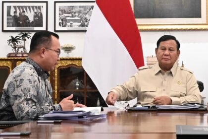 Prabowo Subianto mendorong BRIN mempercepat riset strategis, mulai dari pencegahan karhutla dan energi alternatif hingga pengembangan vaksin malaria serta obat herbal.