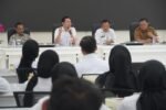 Bupati Cianjur Muhamad Wahyu Ferdian meminta SPPG menjaga kesegaran bahan pangan, mempercepat distribusi Makan Bergizi Gratis, dan segera melengkapi seluruh persyaratan perizinan demi optimalisasi pelayanan gizi.