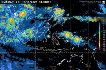 Prakiraan cuaca BMKG Selasa, 13 Oktober 2026, mencakup kondisi hujan ringan, hujan sedang, hujan petir, berawan, berkabut, dan udara kabur di berbagai ibu kota provinsi Indonesia.